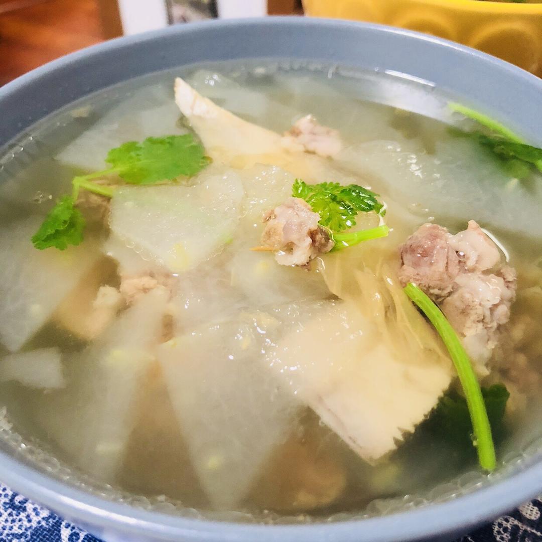 夏天开胃消暑——老卤排骨冬瓜汤