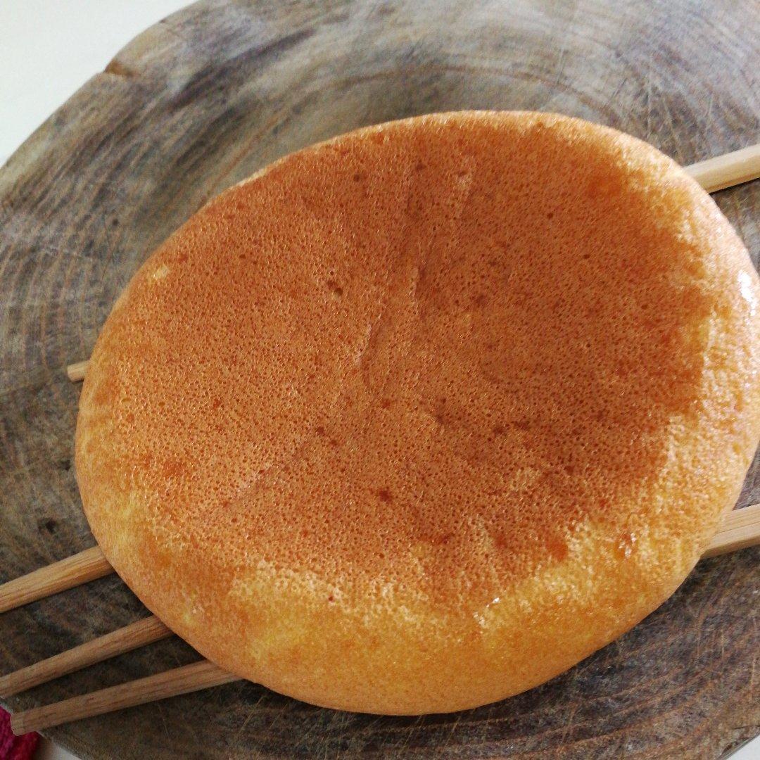 超棒，不用烤箱也能做蛋糕！微博访问量曾突破10W+的热门帖——电饭锅做蛋糕（多动图，孔瑶的食谱）