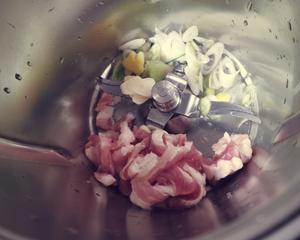 泡菜海鲜豆腐锅的做法 步骤2