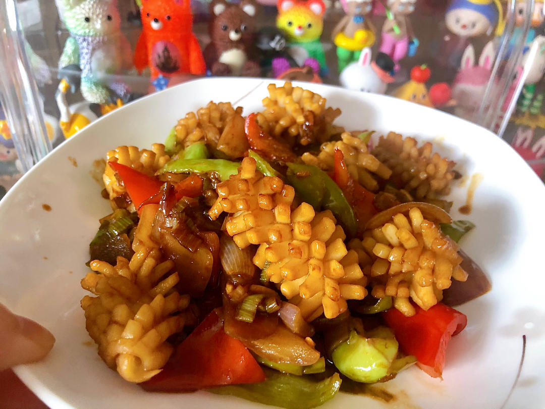 小胡诌emma特嗞小萌萌做的爆炒鱿鱼花