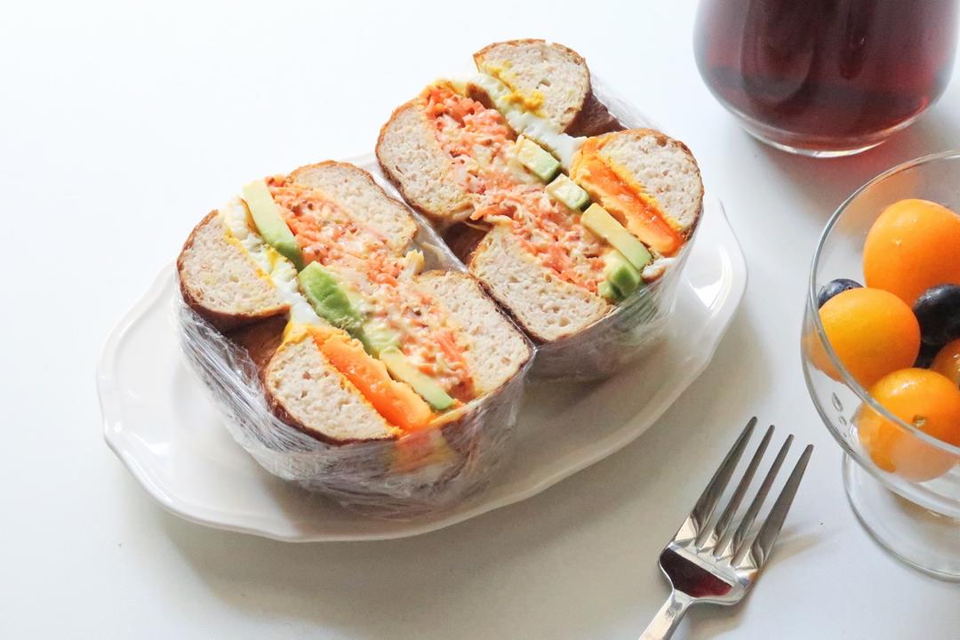 胡萝卜蟹柳丝温沙拉【健康小食】