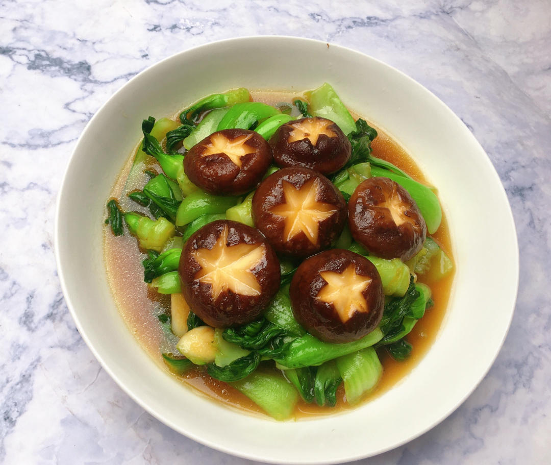 nuo麻麻青青做的蚝油香菇青菜