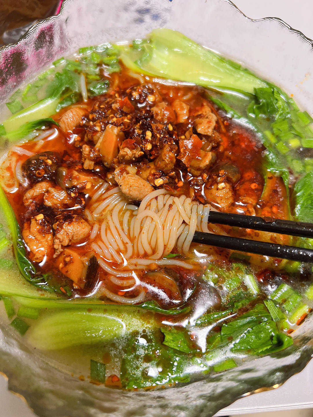 香菇鸡丁米线