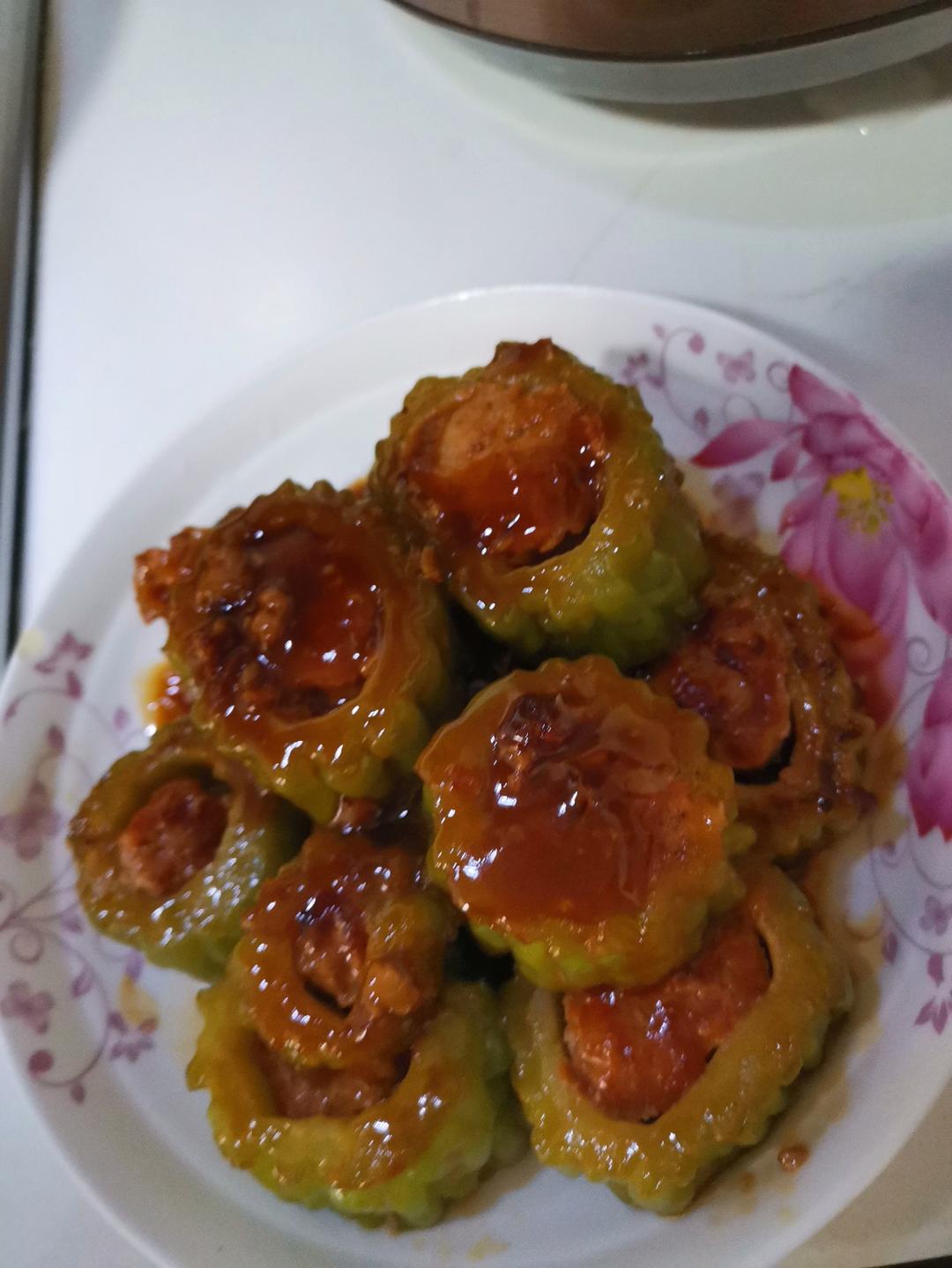 厨师长教你：“苦瓜酿肉”的家常做法，口感和味道很棒，先收藏了