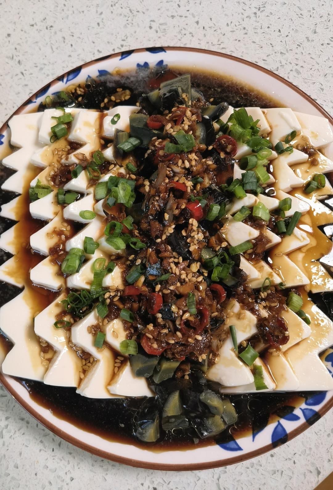 春分吃什么？皮蛋豆腐这样做火了，5块钱成本，饭店一盘28，值吗
