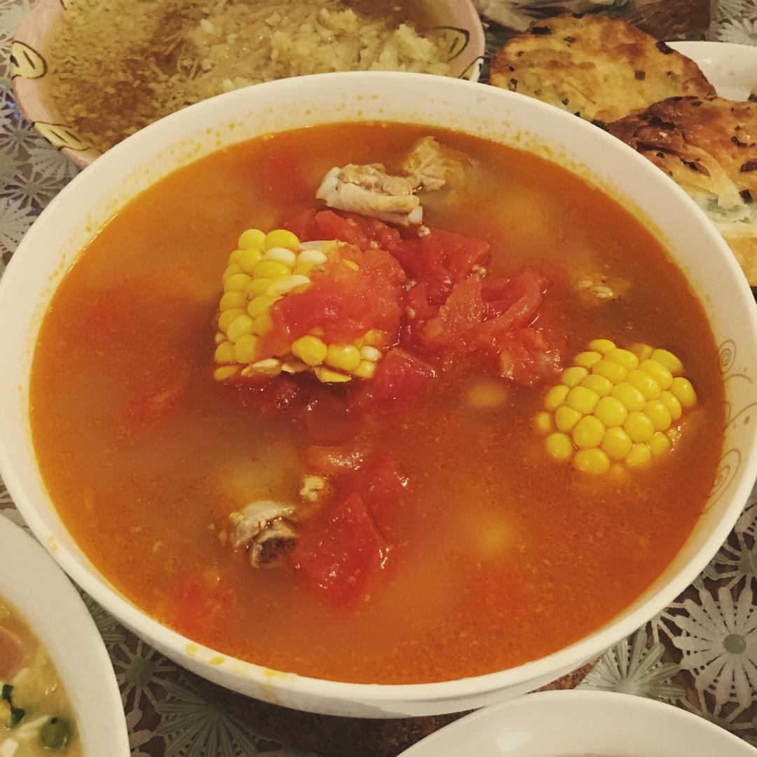 番茄土豆玉米排骨汤