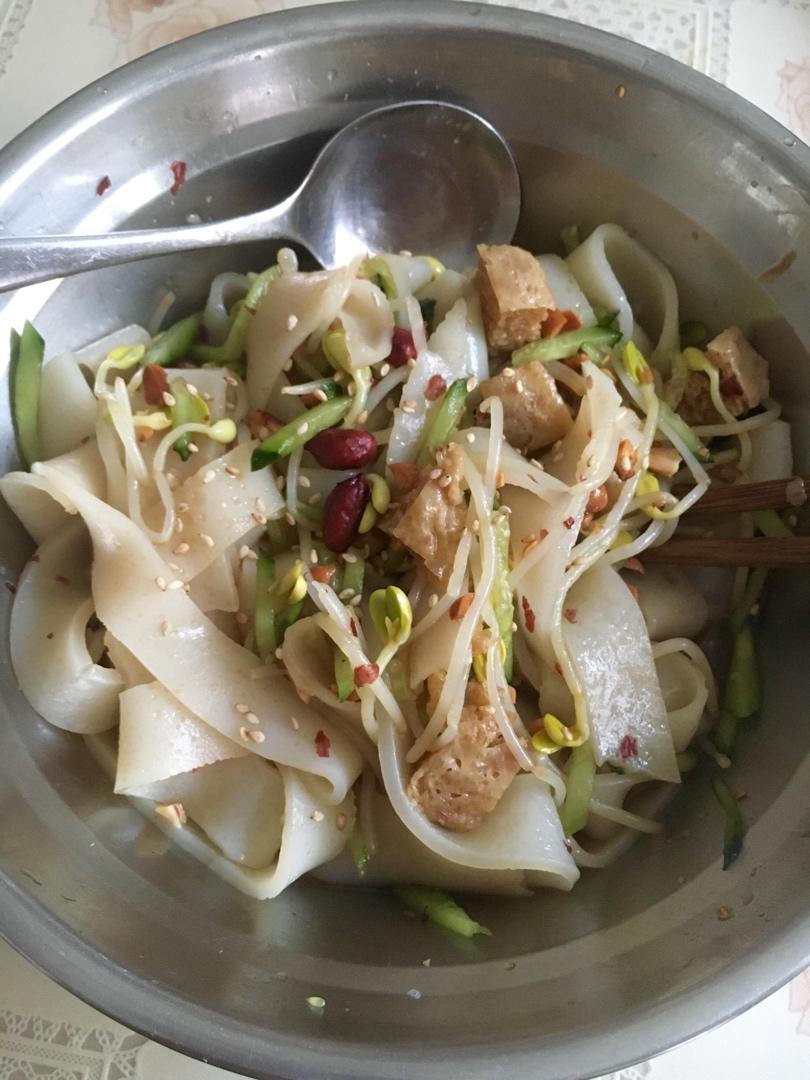 凉皮-家庭自制（告诉你自己做更劲道的秘诀）