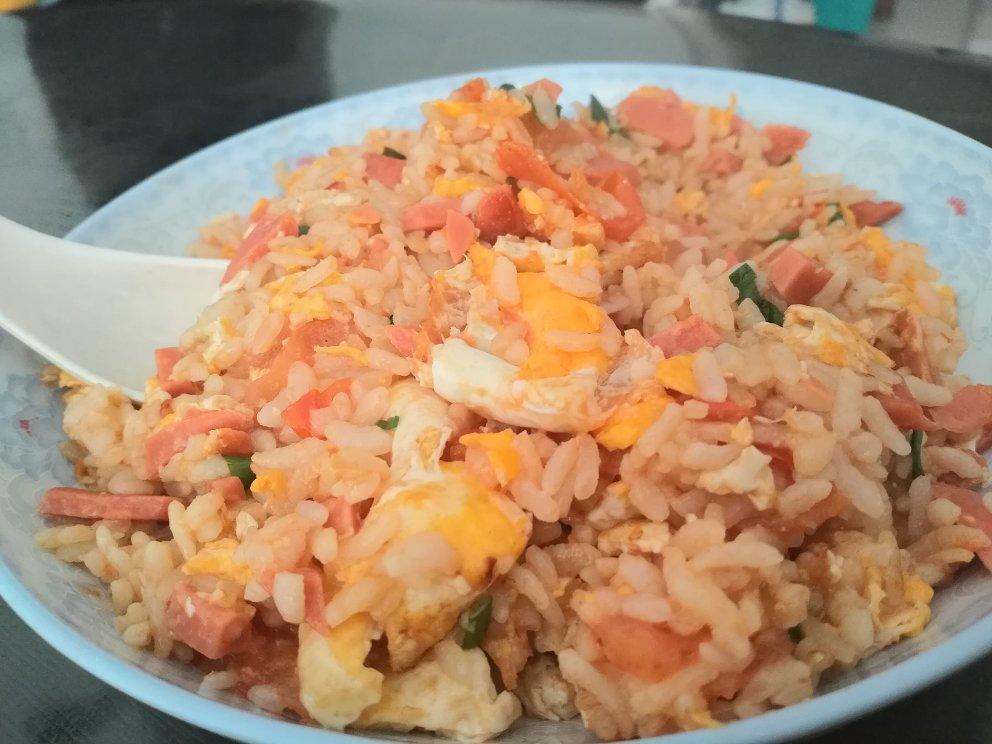 🌈第5道快手早餐🧡粒粒分明的酱油火腿蛋炒饭🍚