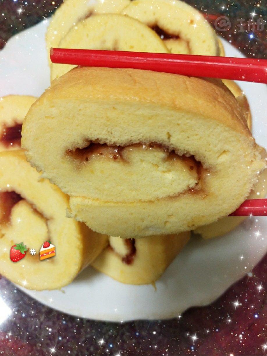 草莓酱蛋糕卷