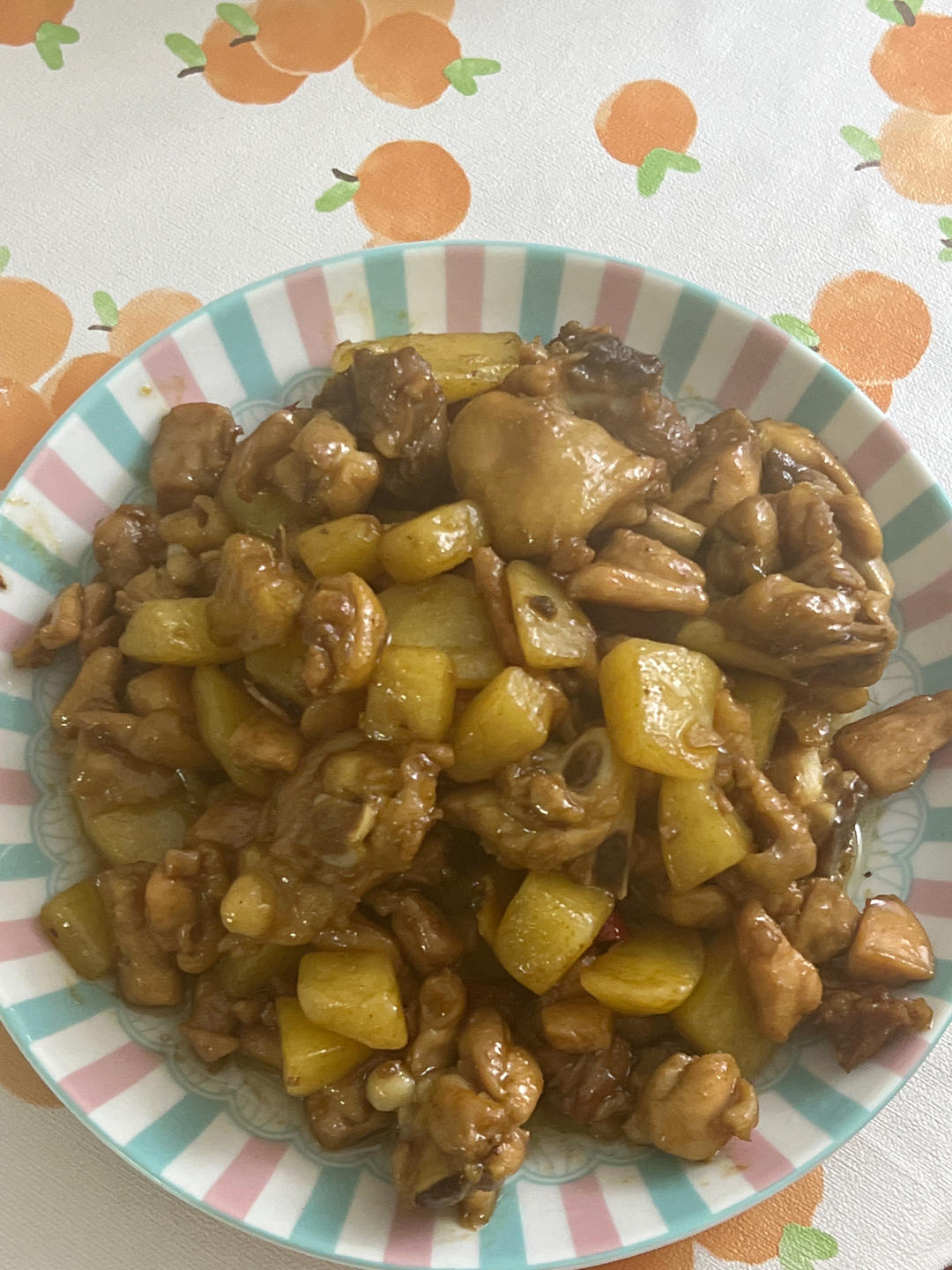 鸡腿炖土豆 上桌秒空盘 汤都喝干了！