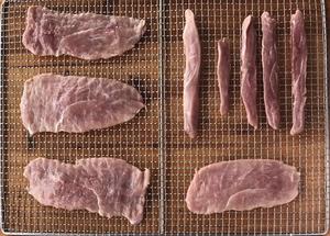 宠物零食—鸭肉干（条）的做法 步骤2