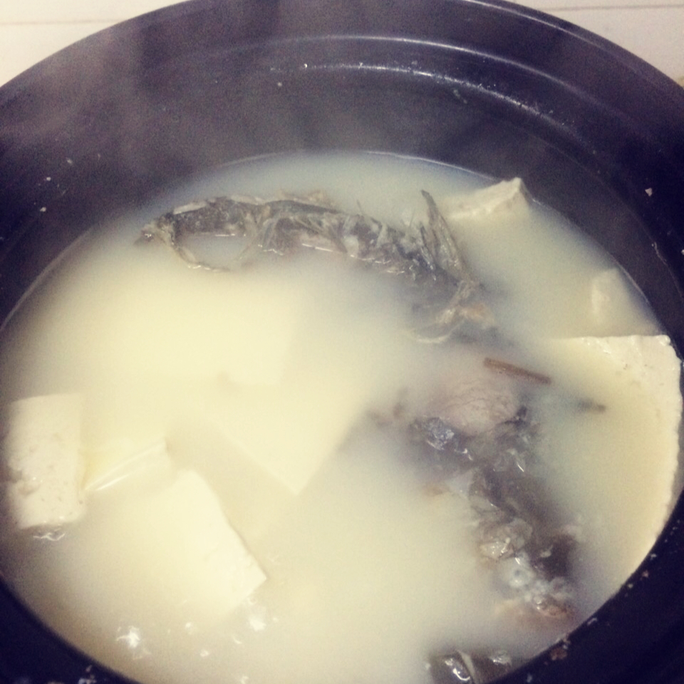奶白鲫鱼汤