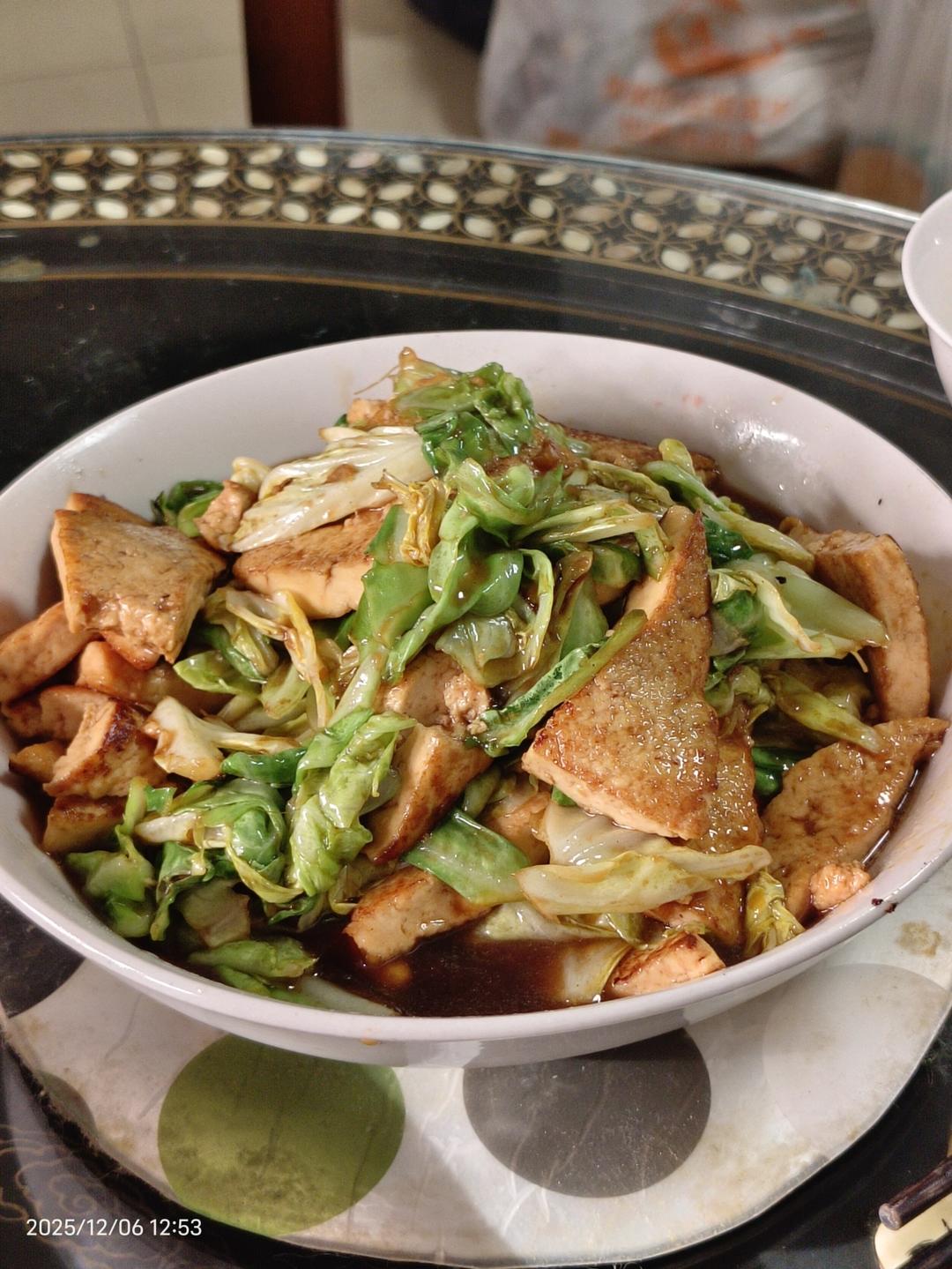 酱爆豆腐圆白菜