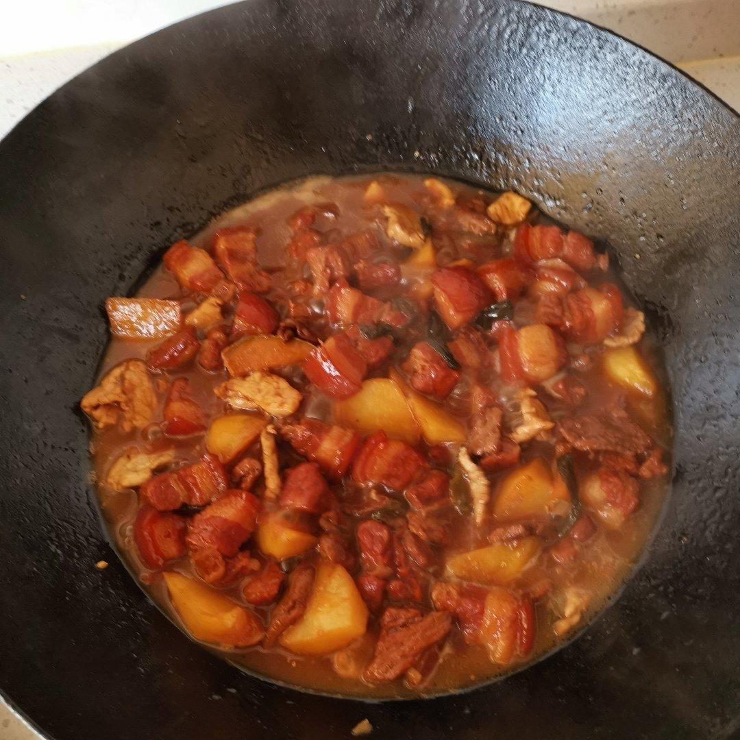 红烧肉炖土豆（附视频）