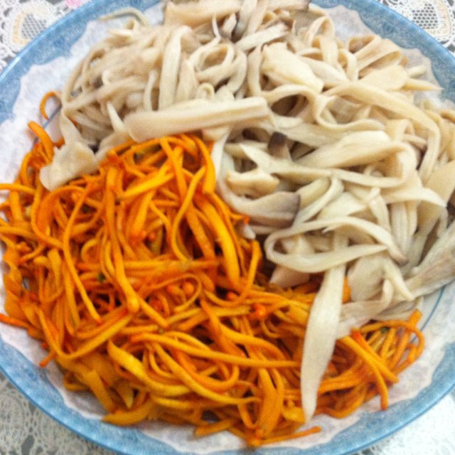 凉拌金针菇