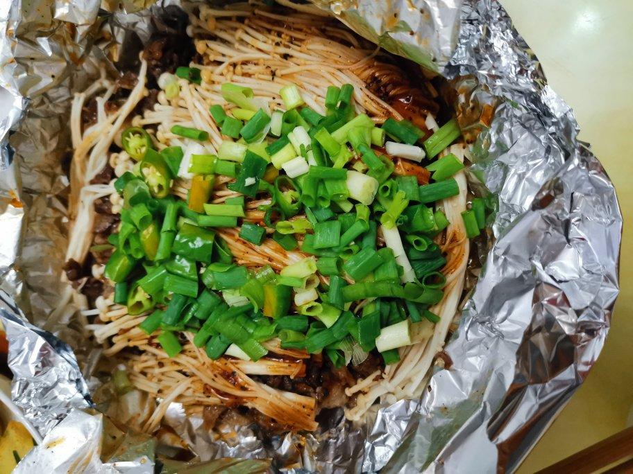 efeng做的锡纸肥牛金针菇