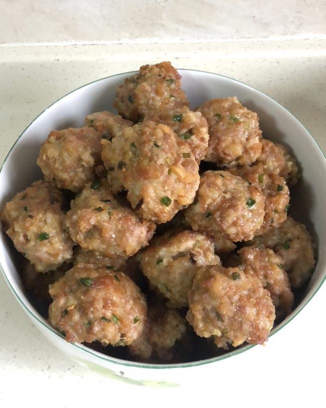 秘制红烧狮子头