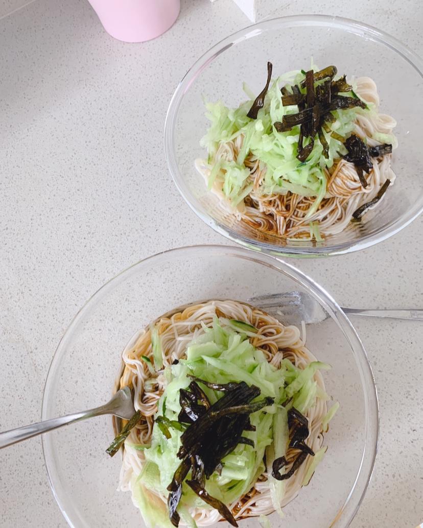 10分钟搞定的一碗葱油拌面