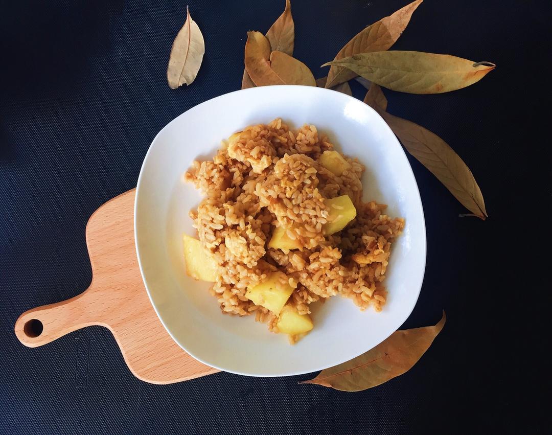 土豆炒饭