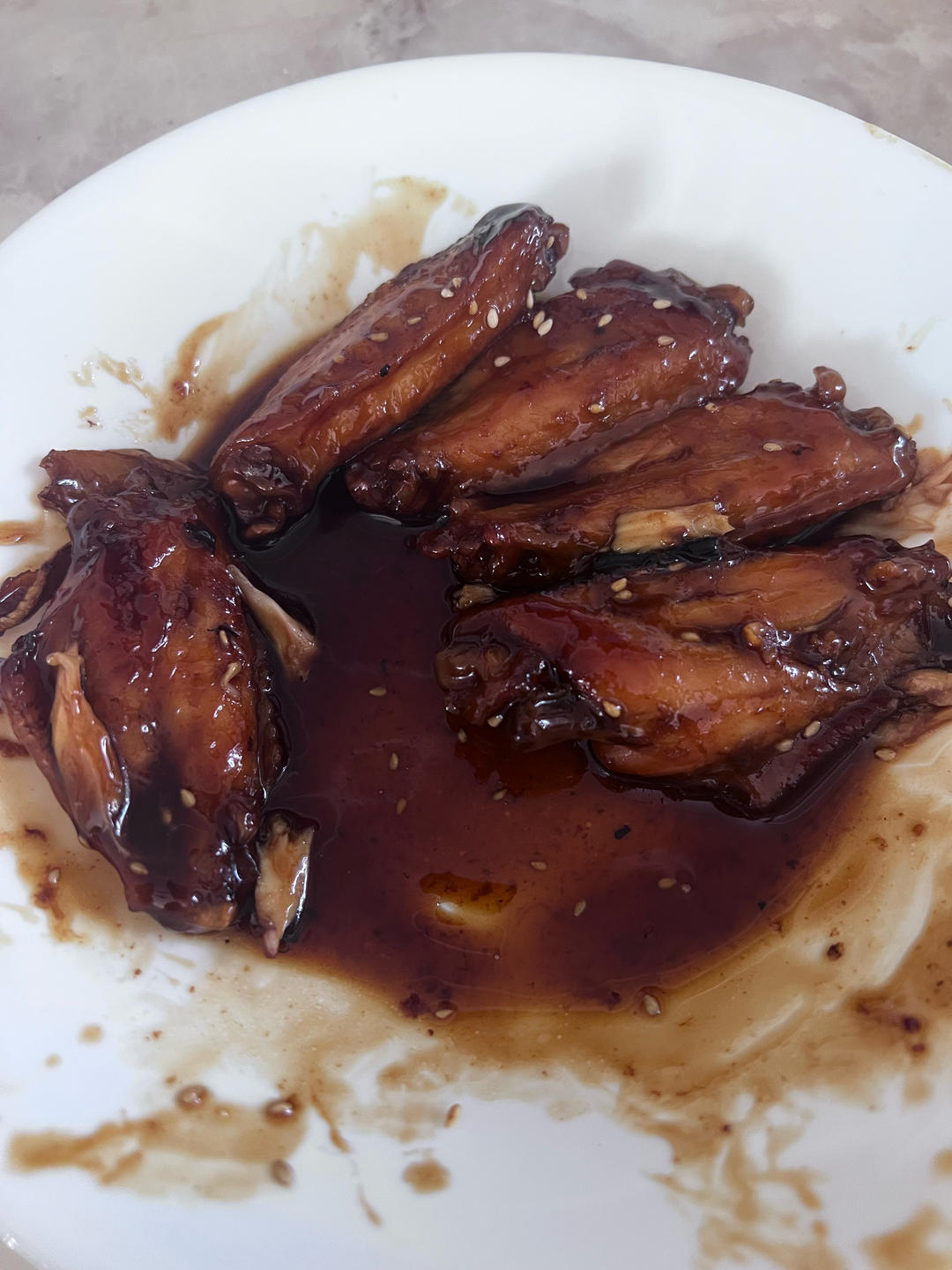 好吃到舔手指的「蒜香蜜汁鸡翅根」👍