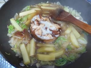 大白菜炖红烧肉罐头的做法 步骤8