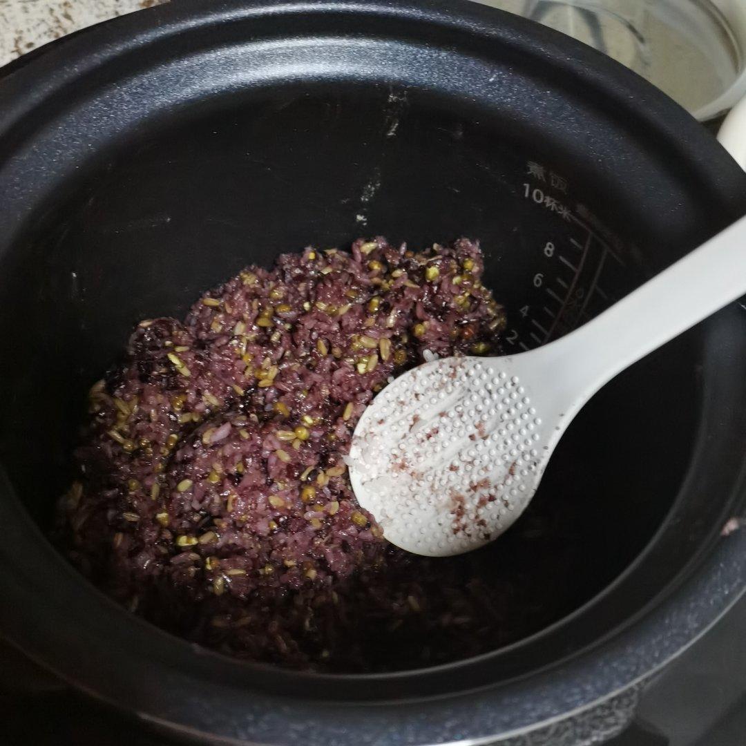 红豆杂粮饭