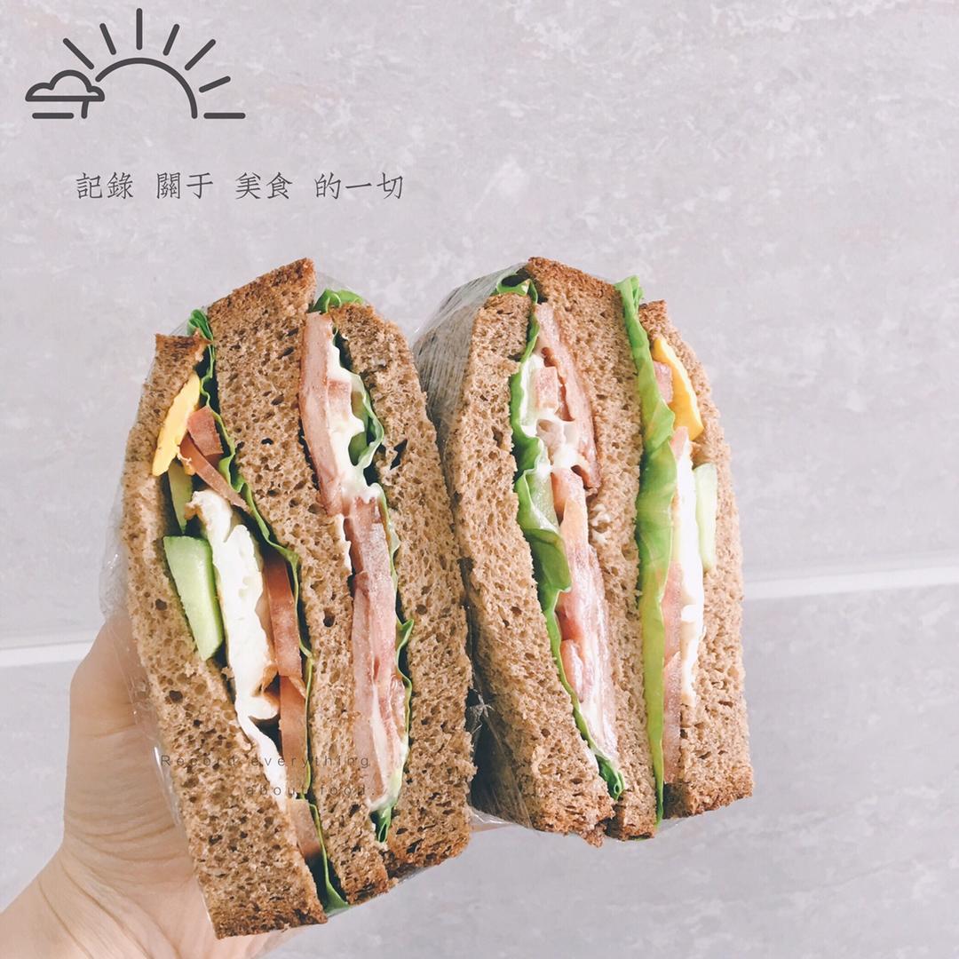 如何做超厚的沼三明治~详细tip！牛油果鸡蛋午餐肉三明治~