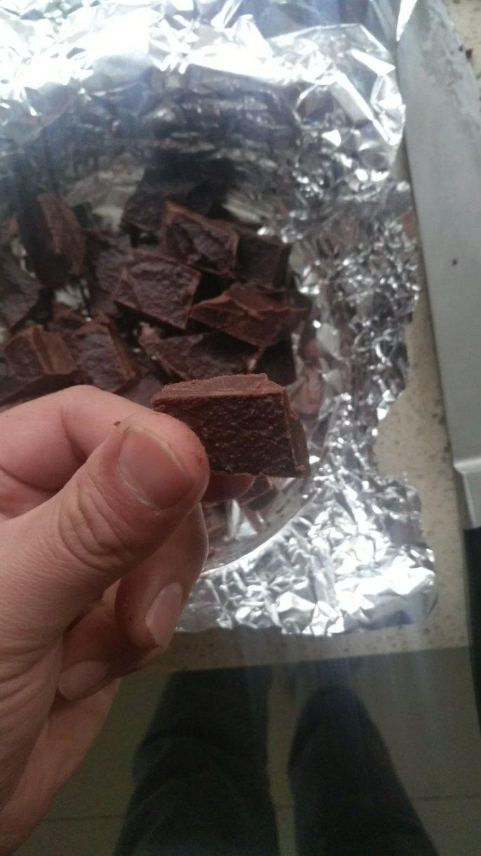 牛奶巧克力（70%可可液块+可可脂）