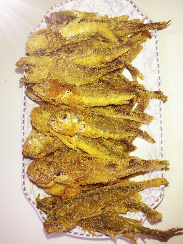 油炸小黄鱼