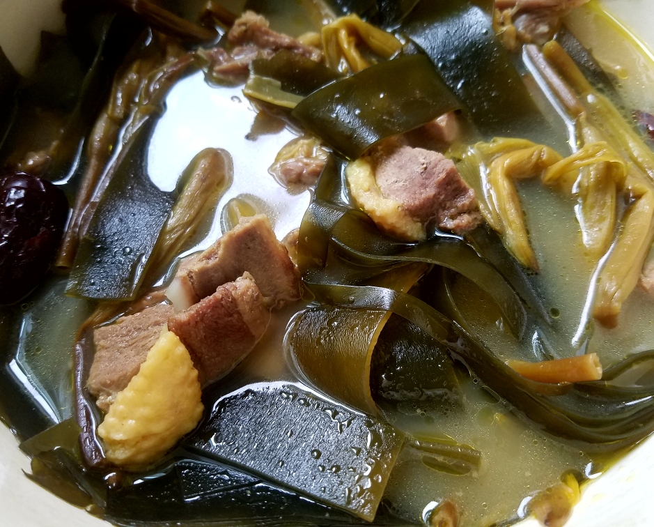 海带黄花炖鸭汤的做法