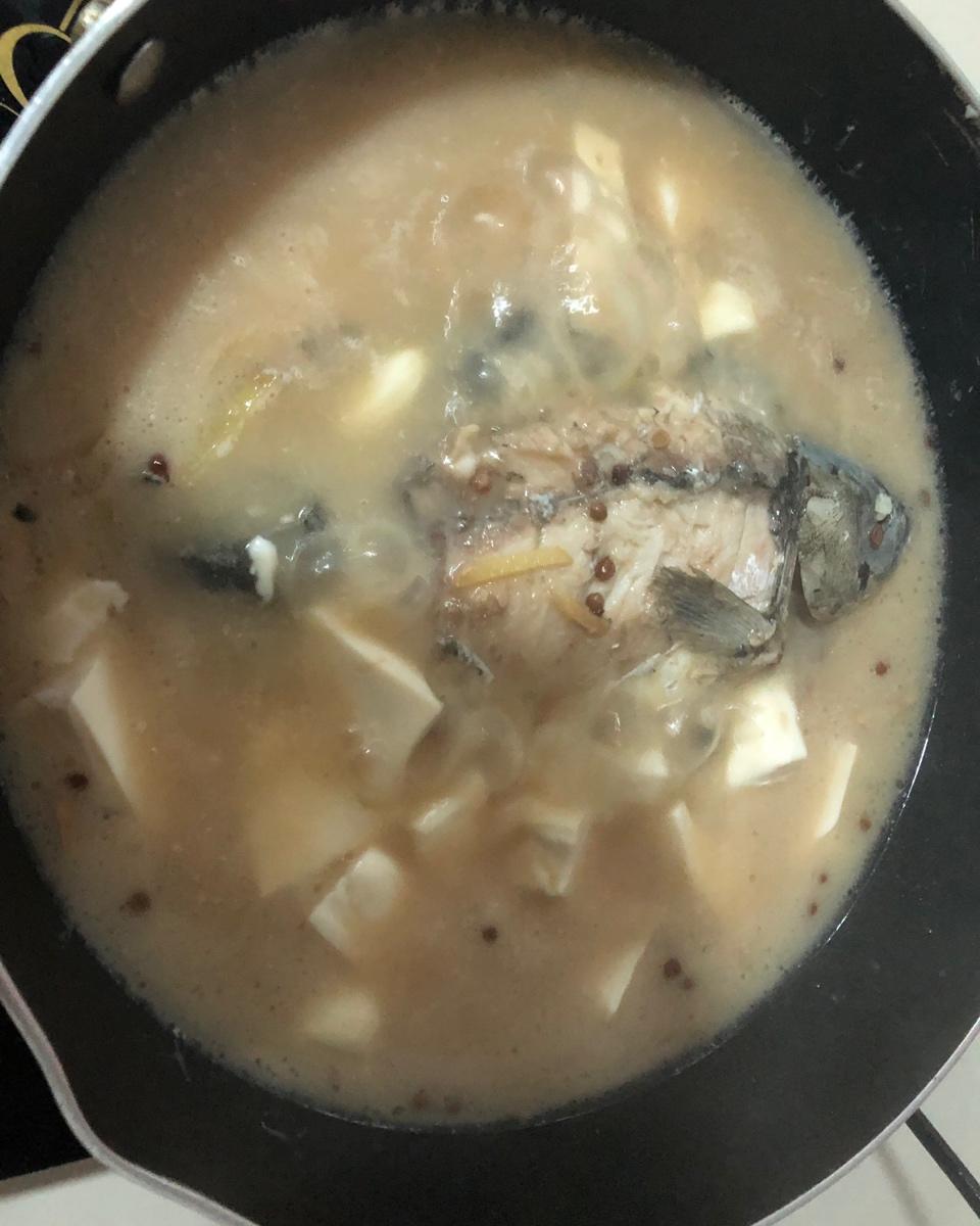 鲫鱼豆腐汤