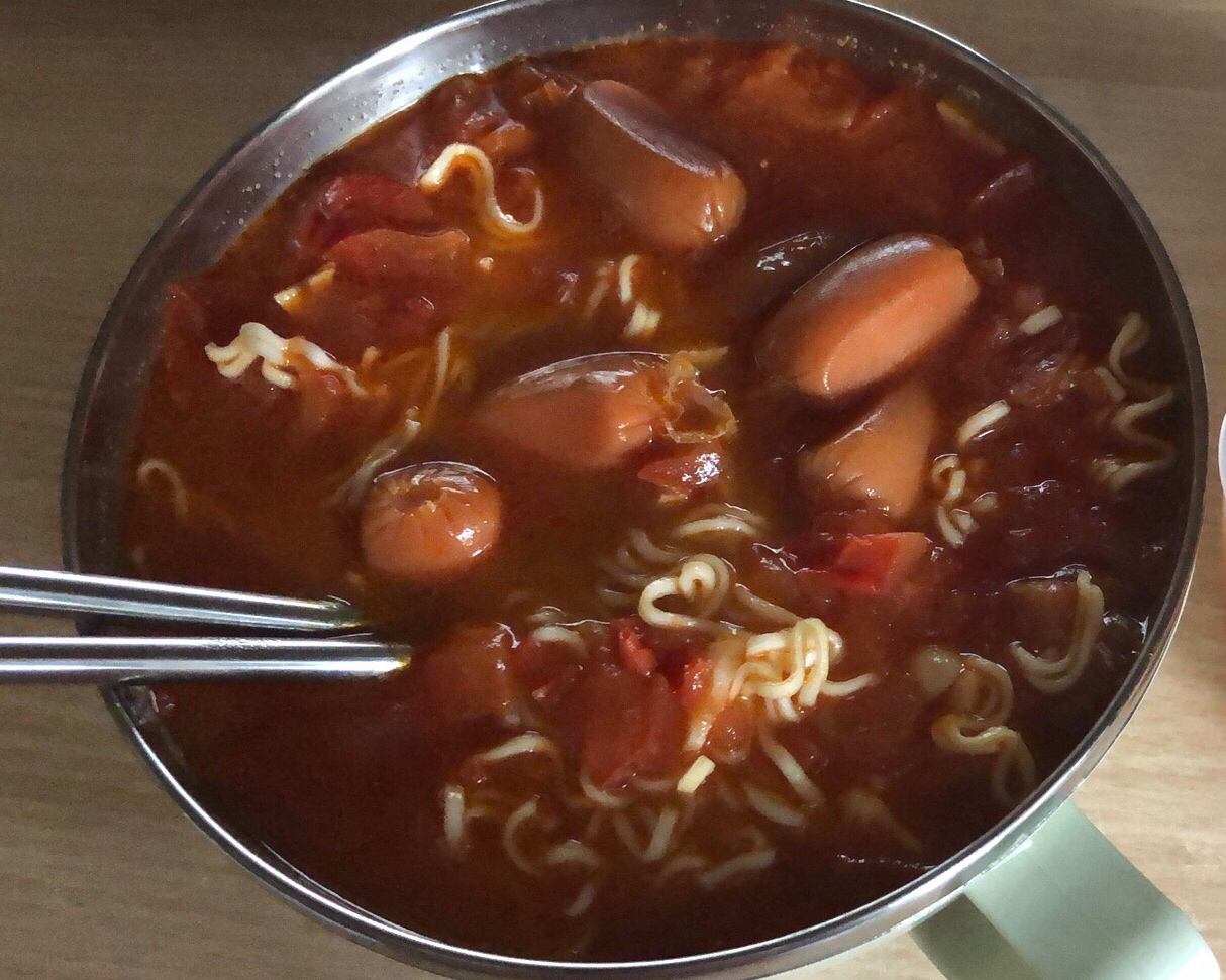 宿舍香浓番茄汤面的做法