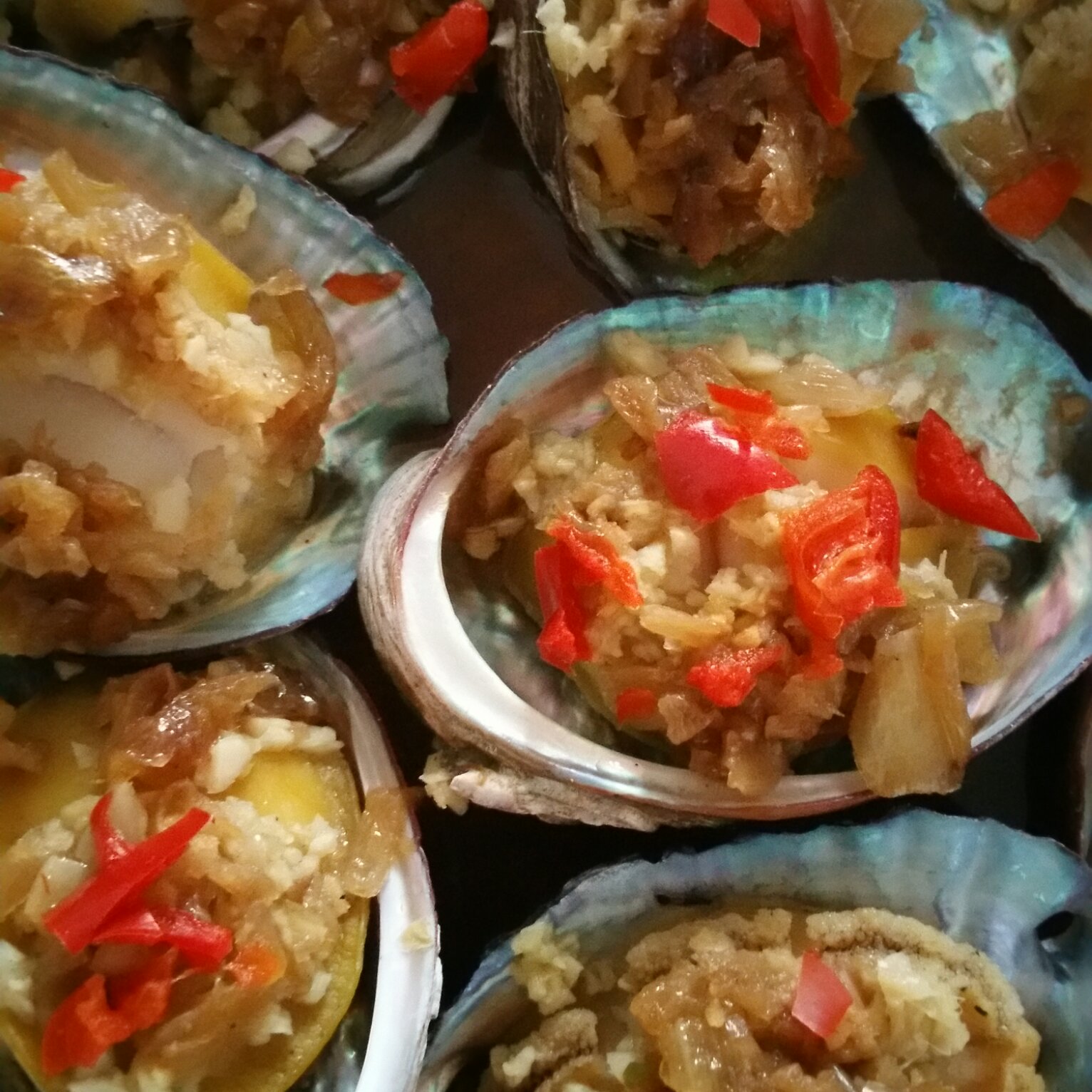 蒜蓉粉丝蒸鲍鱼