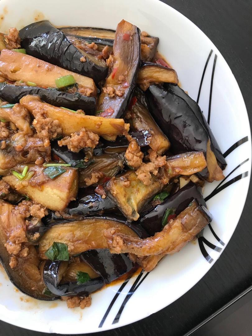 厨师长教你：“肉末烧茄子”的家常做法，口感软糯适合下饭，收藏