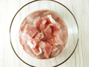 月子汤谱 | 核桃藕汁瘦肉汤，清热排恶露的做法 步骤4