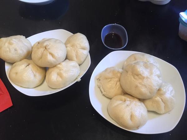 酱肉冬瓜包子Steamed Dumplings Pork & Mellon