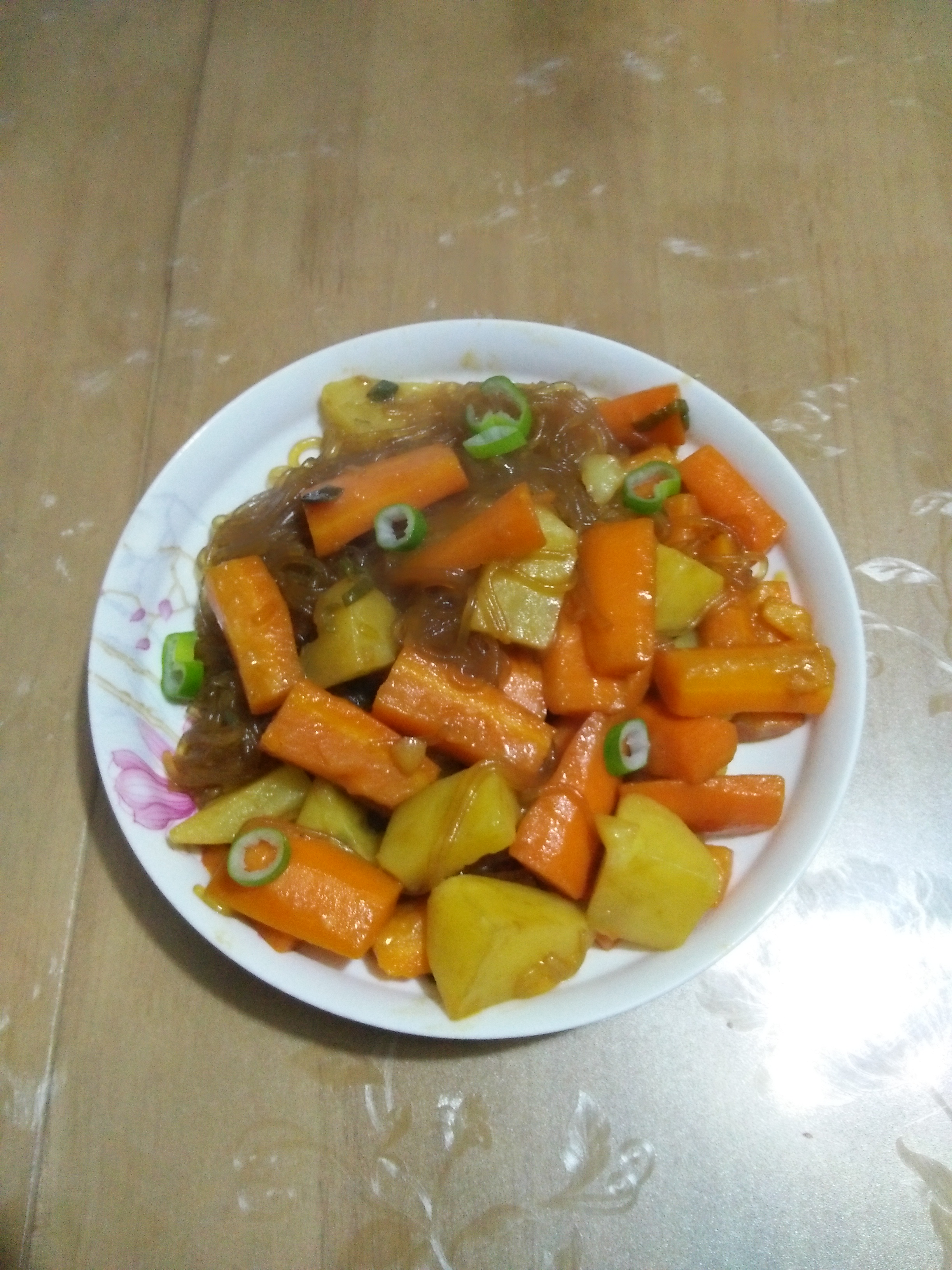 胡萝卜土豆炖粉条的做法