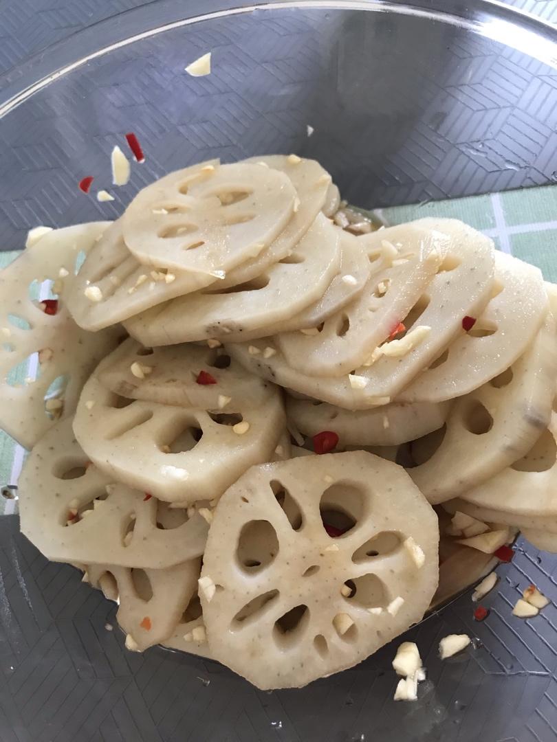 做法特别简单的爽口凉拌藕片