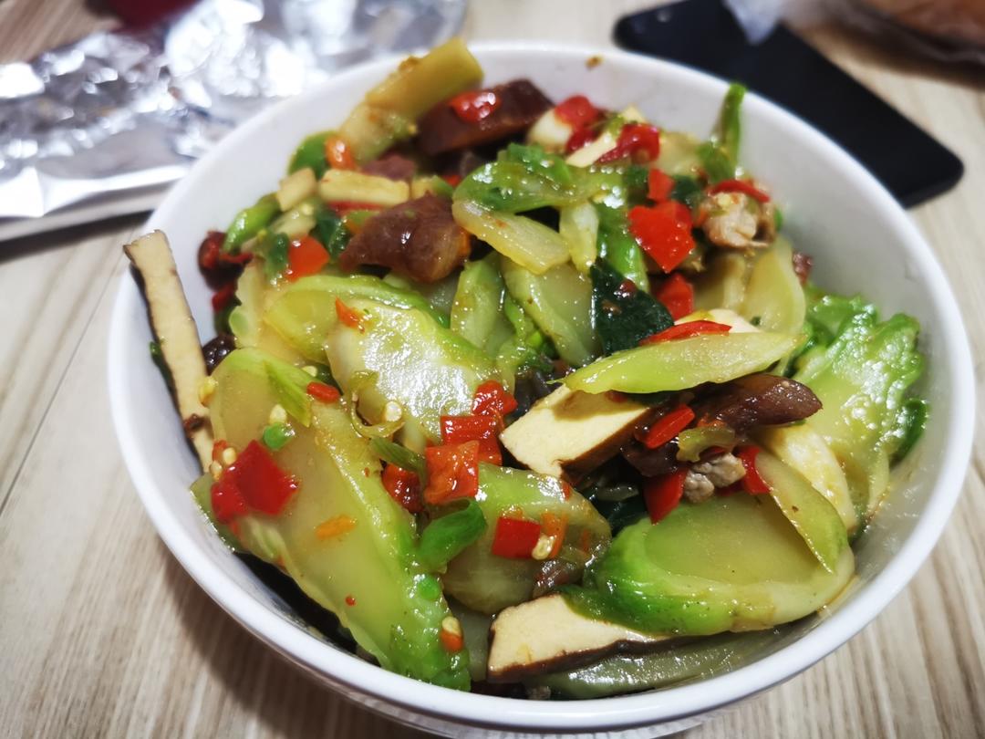 儿菜炒腊肠