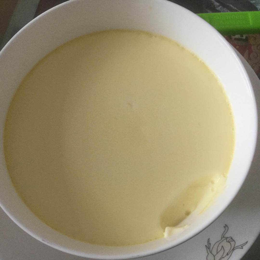 牛奶蒸蛋