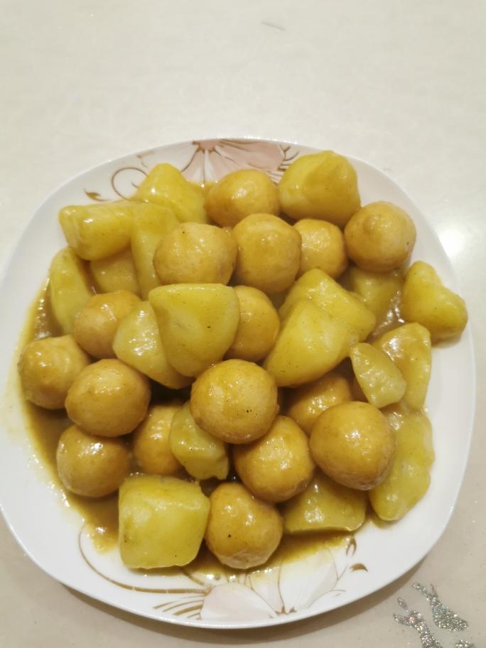 超快手简单咖喱薯仔鱼蛋