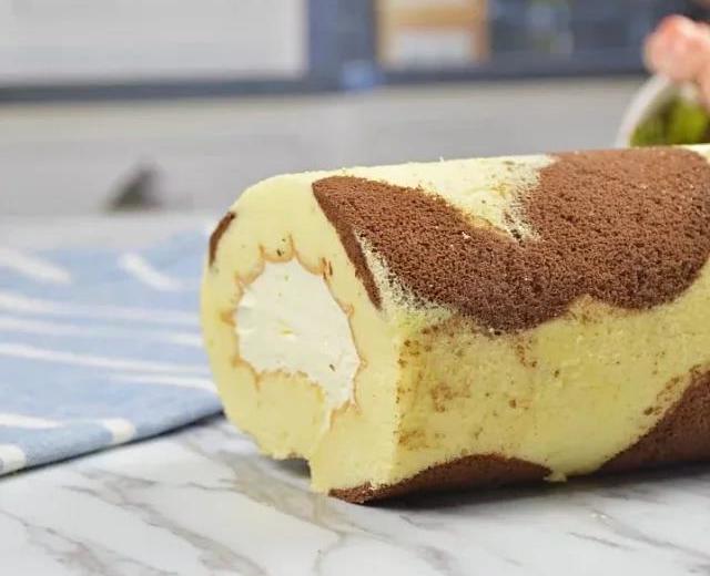 【暖暖焙家】萌萌哒~ 奶牛蛋糕卷的做法