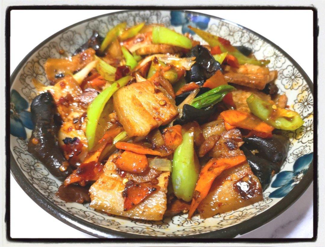 成都人家里的青椒回锅肉