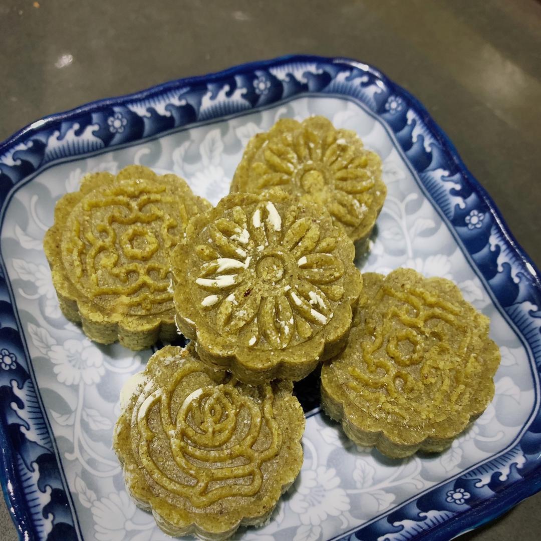 多味奶香绿豆糕