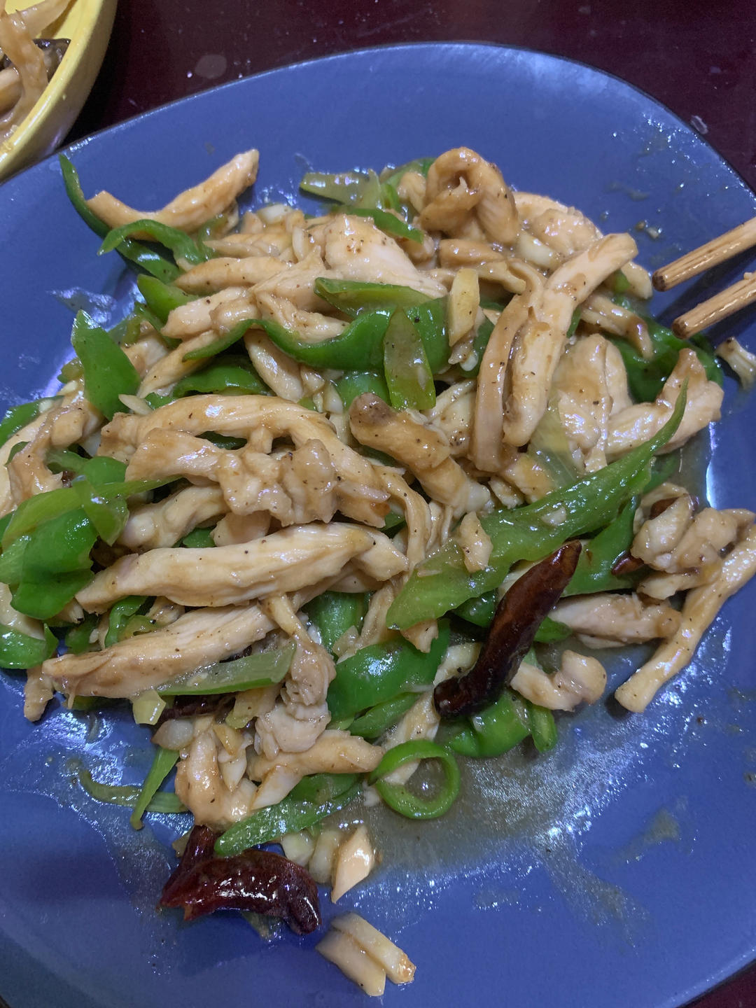 巨好吃的青椒炒鸡胸肉丝，超下饭