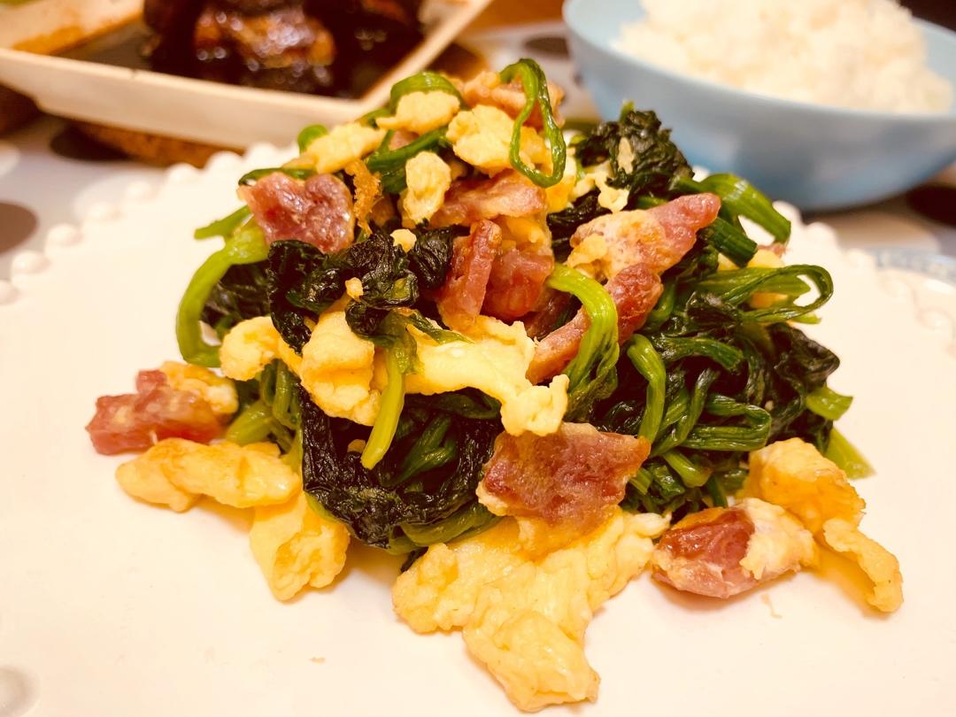 菠菜炒鸡蛋