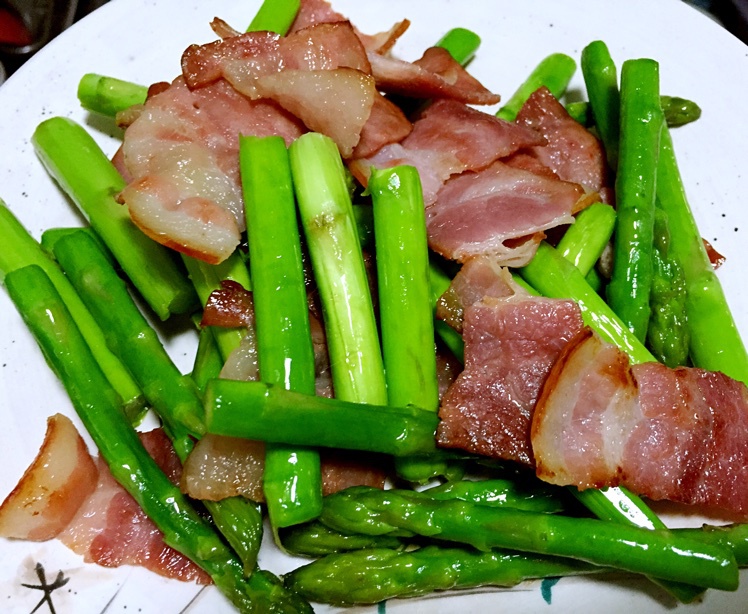 培根炒芦笋