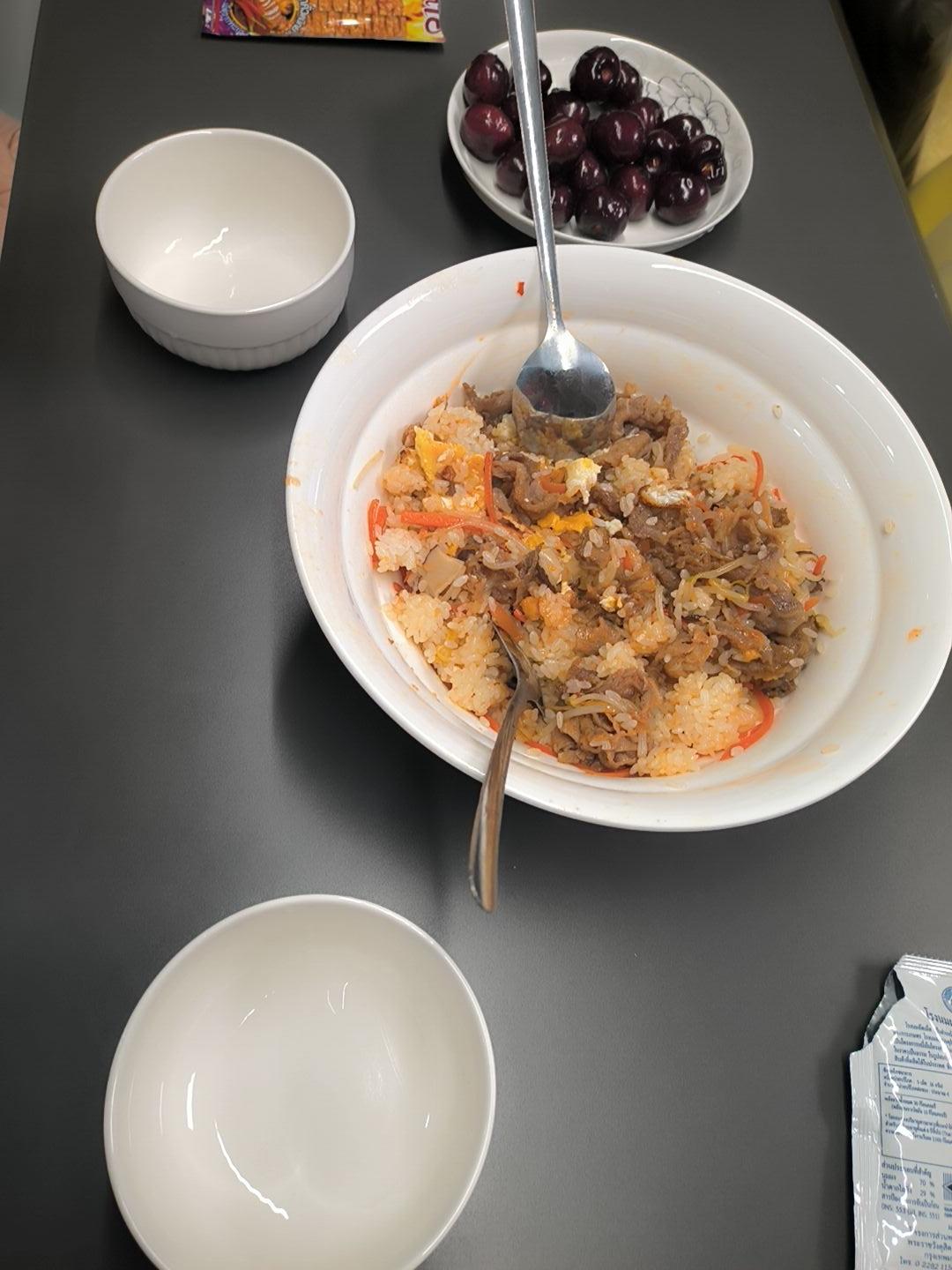 韩式肥牛石锅拌饭