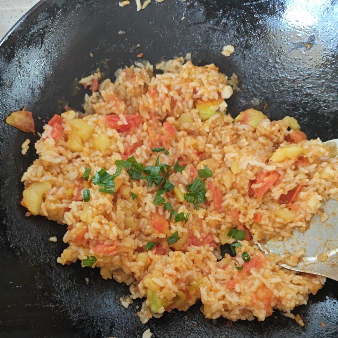 超级简单的西红柿烩饭