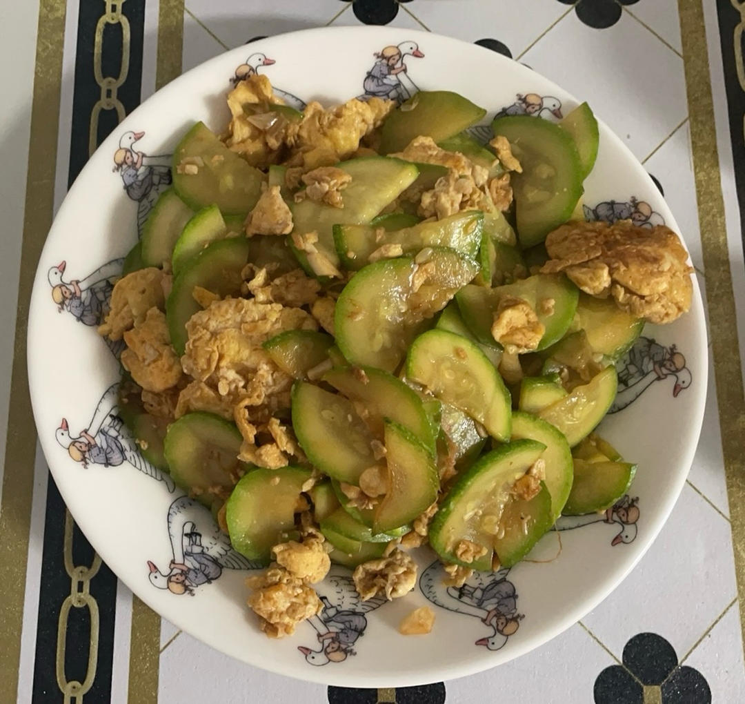 清香的西葫芦炒鸡蛋